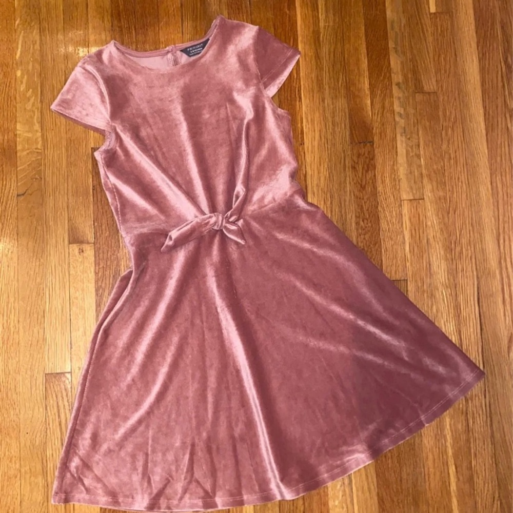 Blush pink velvet dress size 9/10